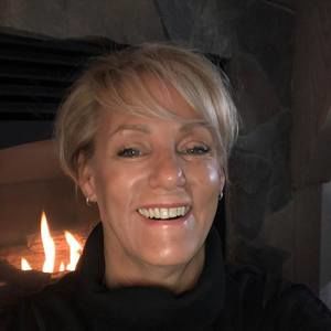 Meet your Posher, Deborah